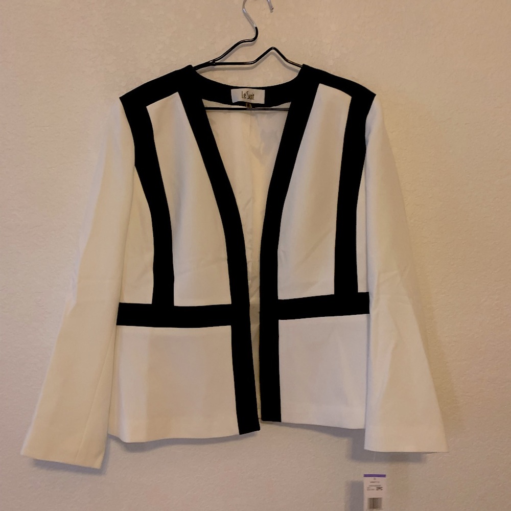 LE SUIT White Jacket with Black Stripes!